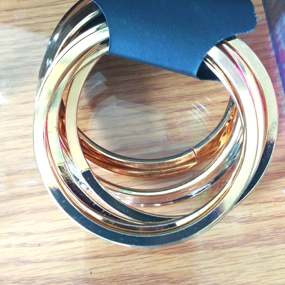 Bracelets and bangles